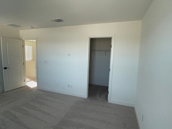 Building Photo - Southwest Las Vegas 2024 Gated Community Brand New Home ,Silverado Ranch  area