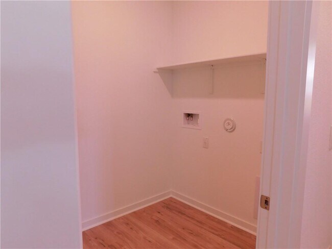 Building Photo - 421 Peace Pipe Way
