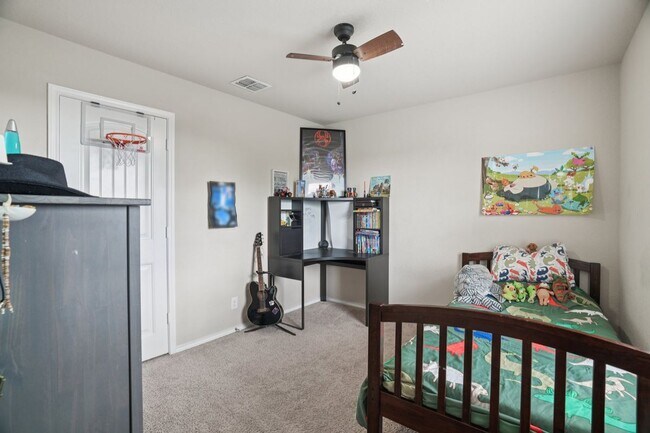 Building Photo - 1731 Emerald Edge