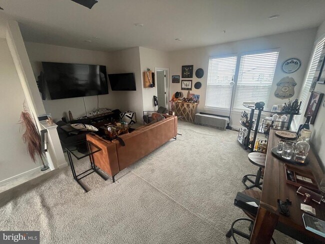 Building Photo - 2527 Emerald Branch Dr