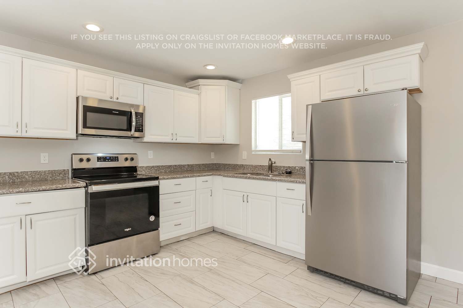 Building Photo - 12614 W Del Rio Ln