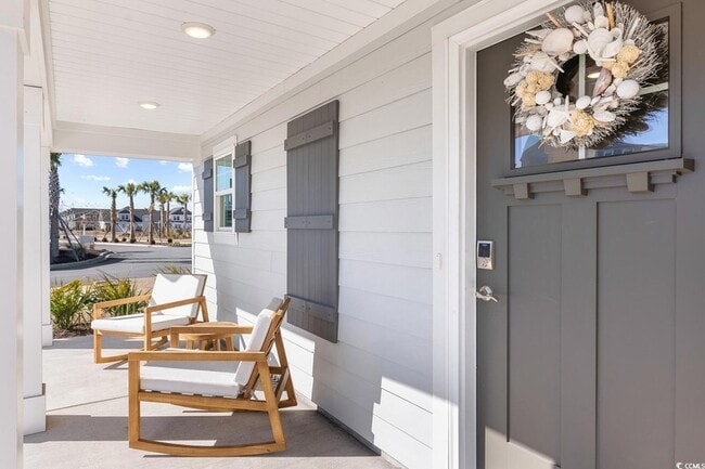 Building Photo - 283 Ferretti St