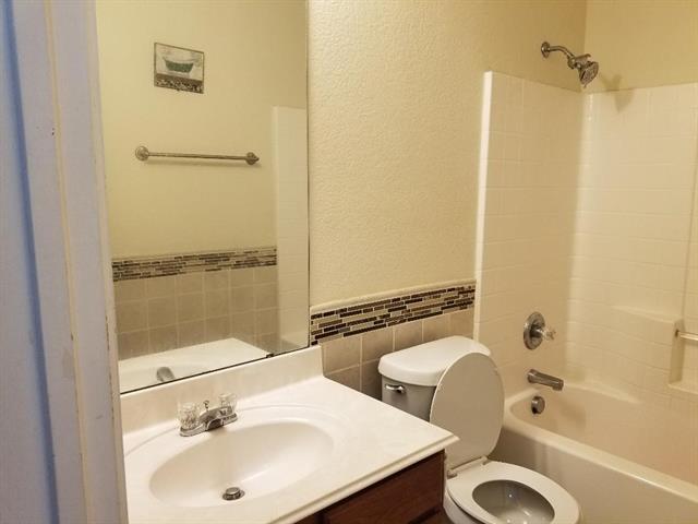 Building Photo - 4704 Fox Meadows Ln