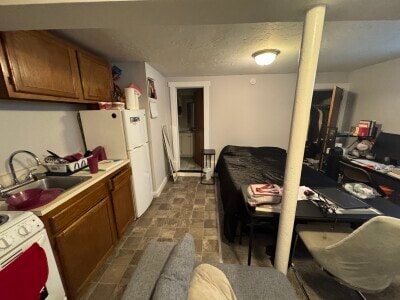 Building Photo - 592 Cambridge St