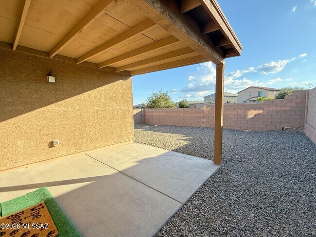 Building Photo - 12253 N Sutter Dr