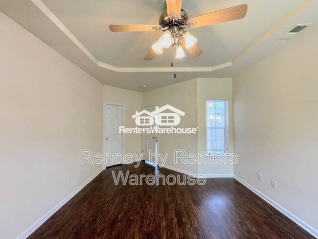Building Photo - 3711 Bay Crescent