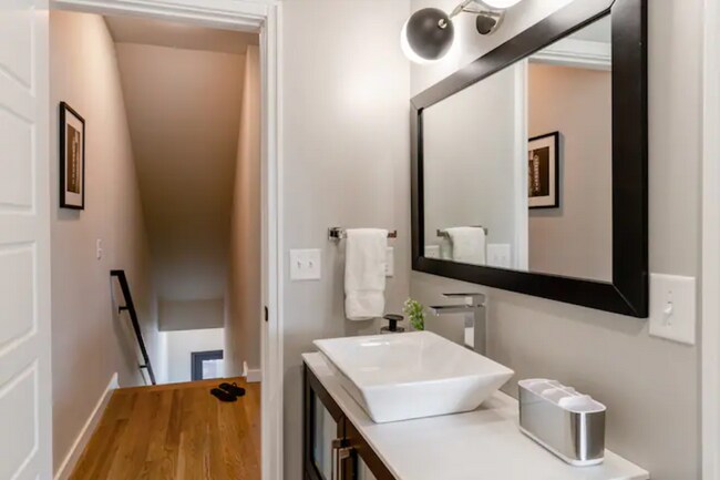 Building Photo - 1505 Jefferson St