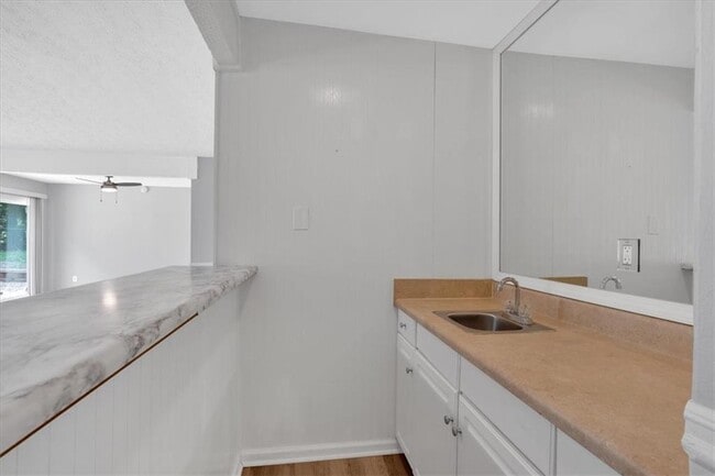 Building Photo - 4740 Jamerson Forest Pkwy