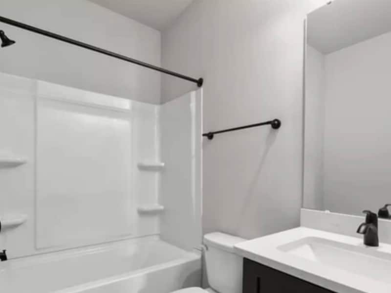 Building Photo - 5018 Central Ave