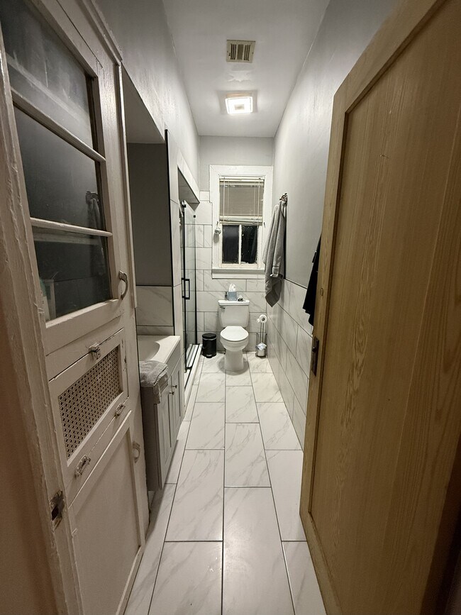 Building Photo - 1642 N Broad St