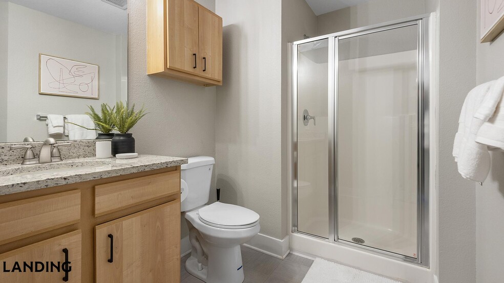 Building Photo - 400 Legends Terrace Dr