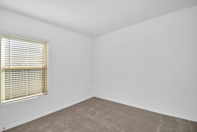 Building Photo - 32511 Orchard Haze Dr