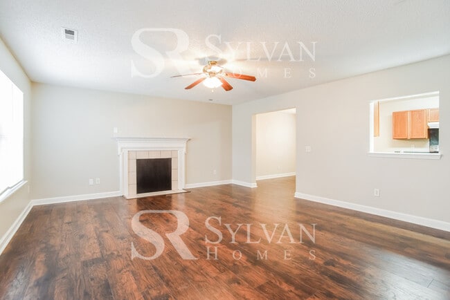 Building Photo - Carve Out a Great Life Here!