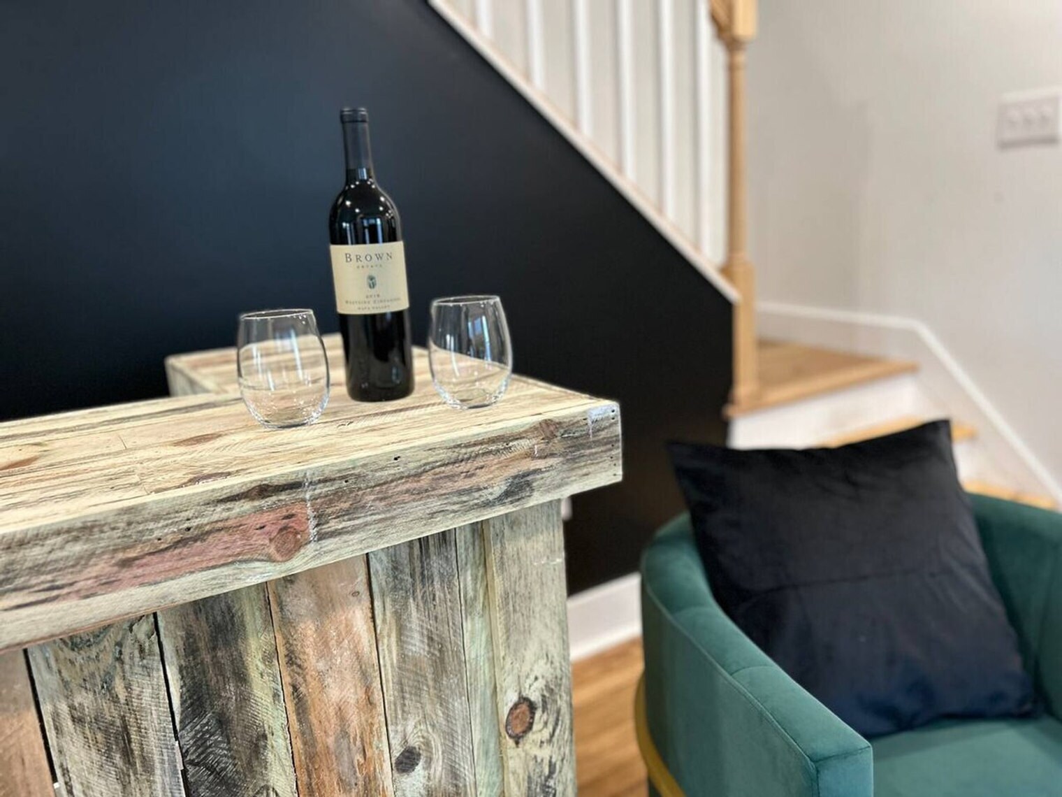 Building Photo - 10628 Lee Ave