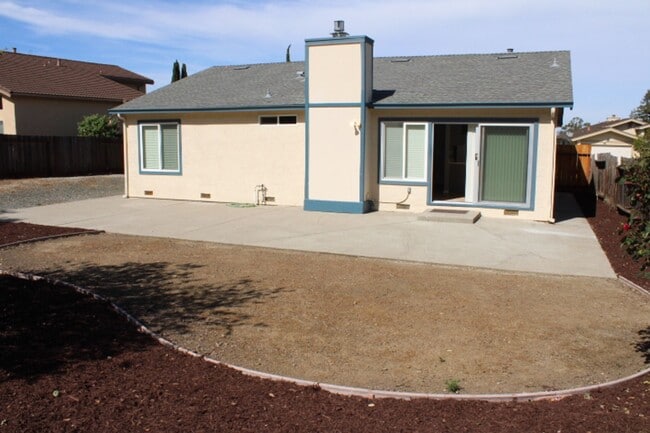 Building Photo - 1562 Partridge Dr