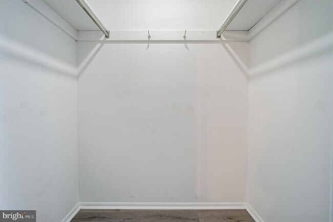 Building Photo - 611-15-615 Roxborough Ave