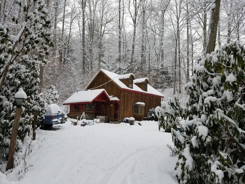 Building Photo - 135 Doe Fork Ln