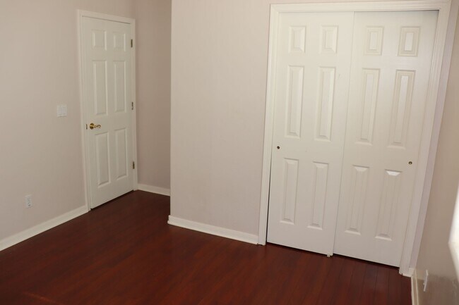 Building Photo - Beautiful West Side Home in Gated Community