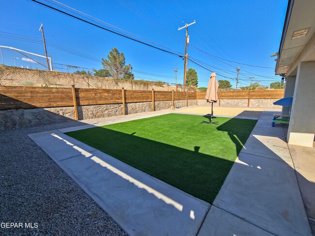 Building Photo - 7321 Cuba Dr