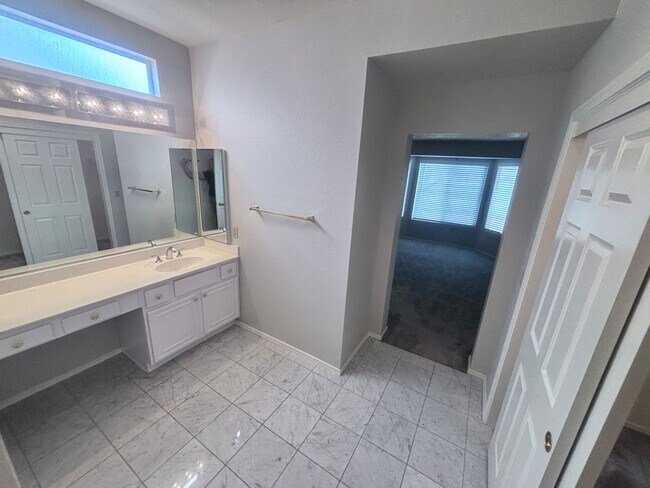 Building Photo - SUN CITY SUMMERLIN 1-STORY ON GOLF COURSE ...