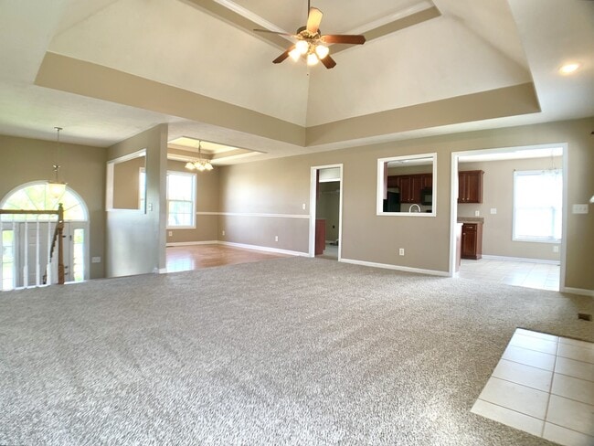 Building Photo - Flagstone Drive