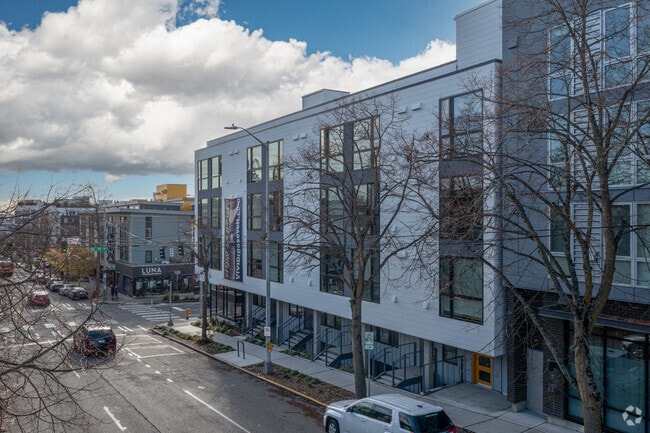 Building Photo - Vivid Roosevelt