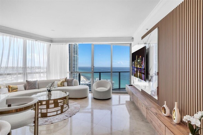 Building Photo - 3101 S Ocean Dr