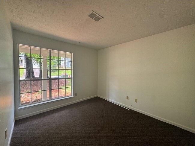 Building Photo - 2215 Laurel Mill Way