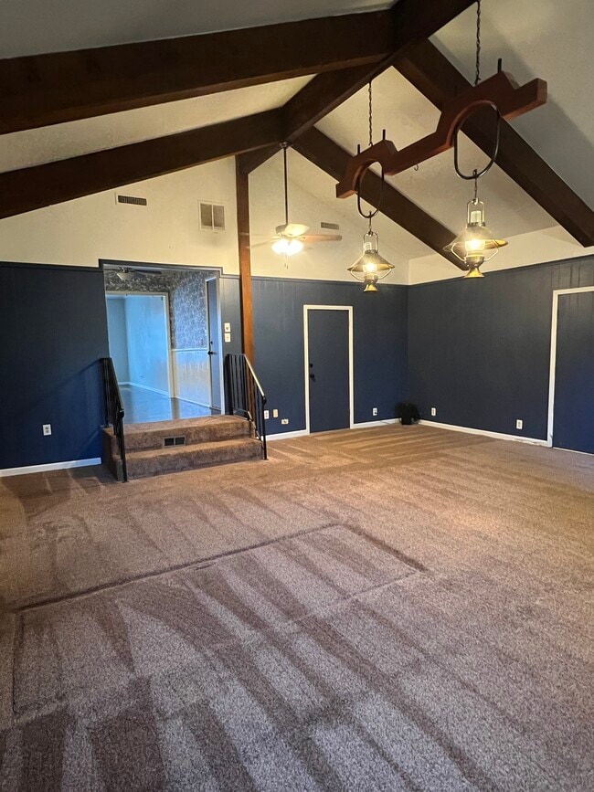 Building Photo - 705 E Karma Ave