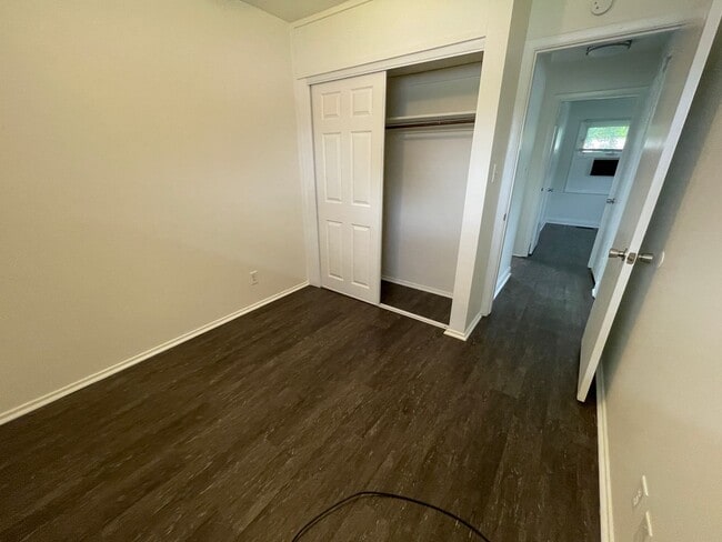Building Photo - Spacious 3bed/1bath