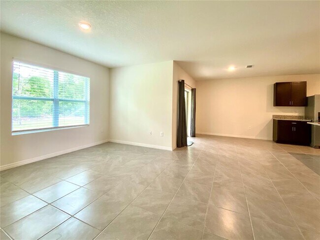 Building Photo - 160 Victoria Oaks Blvd