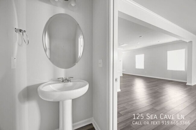 Building Photo - 125 Sea Cave Ln