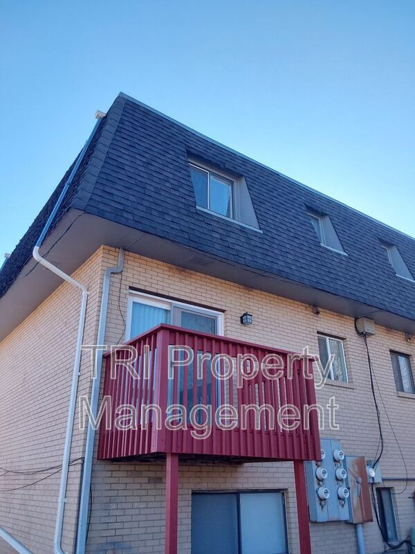 Building Photo - 2503 27th St