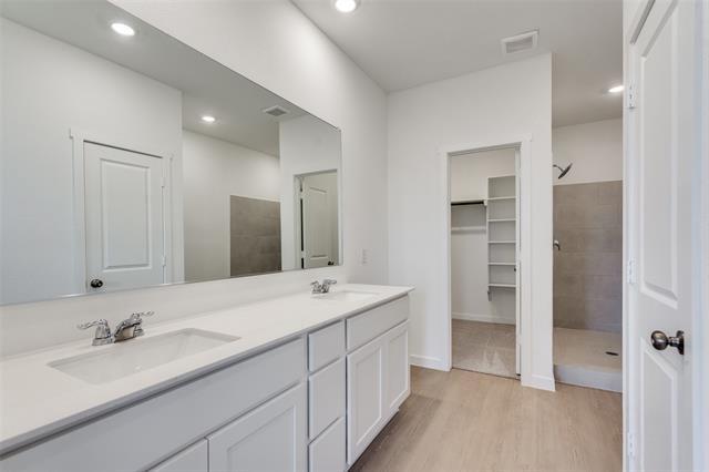 Building Photo - 6826 Welsh Dr