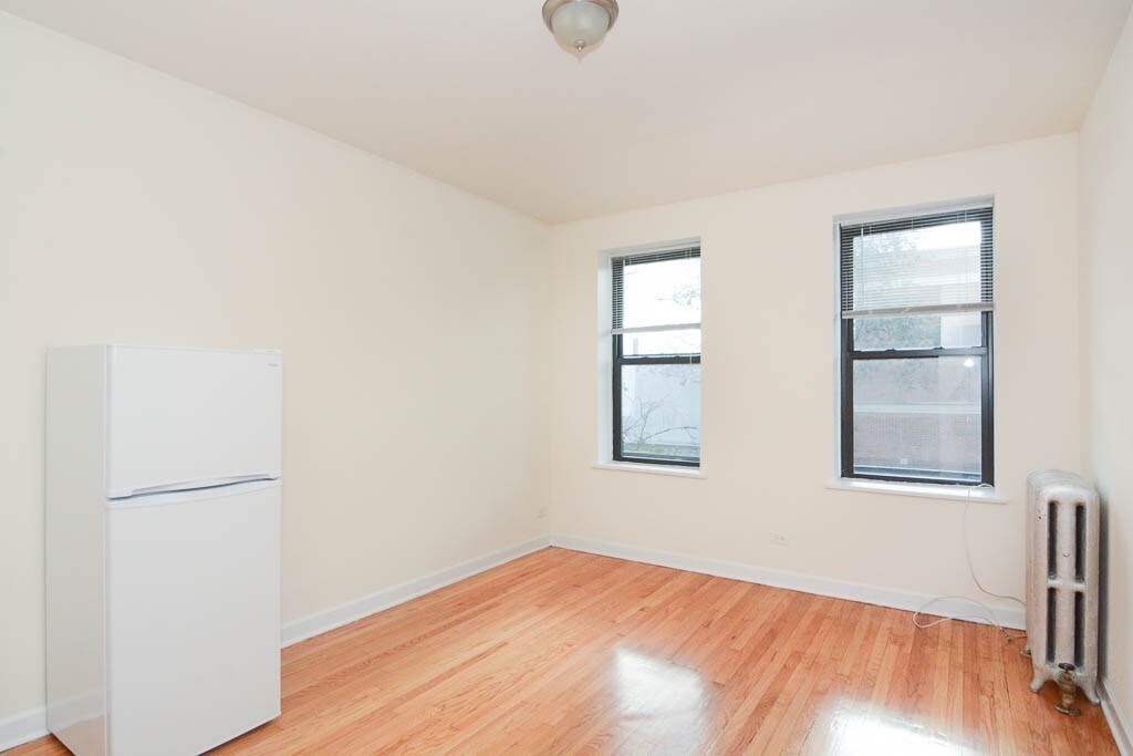 Building Photo - 2737 N Spaulding Ave