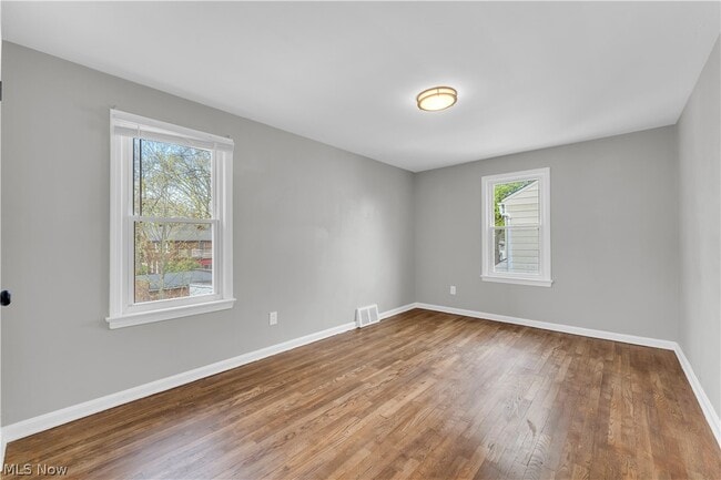 Building Photo - 16705 Glendale Ave