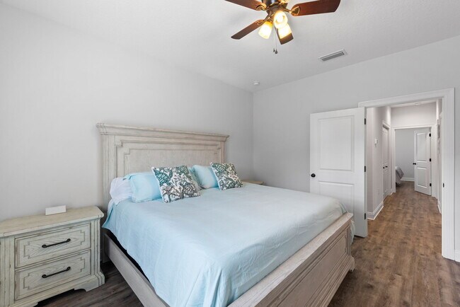 Building Photo - 1712 Sound Haven Ct