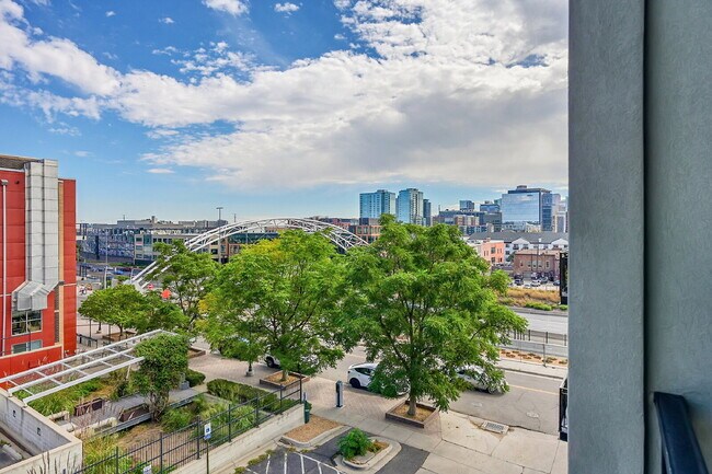 Building Photo - $1,700.00, Studio condo with one bathroom.