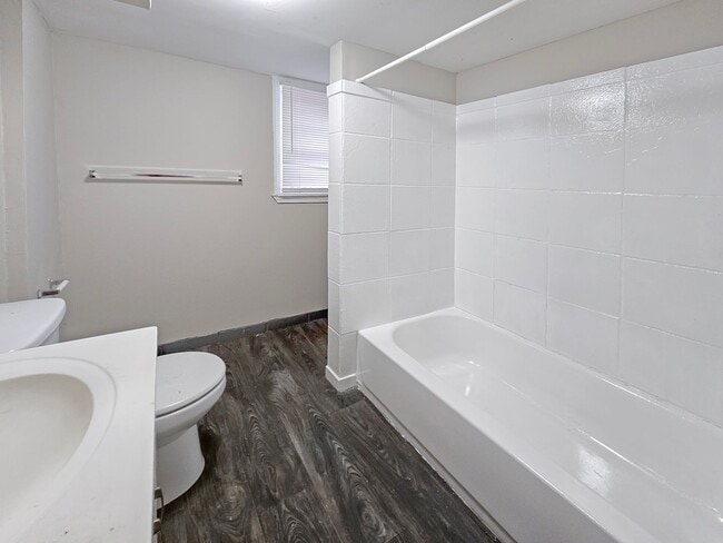 Building Photo - 4-Bedroom Ranch in the Heart of Atlanta – ...