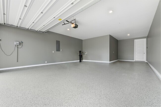 Building Photo - 24815 Pavonia Lake Ln