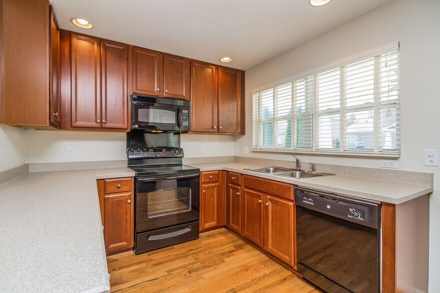 Building Photo - 2151 Erin Ln