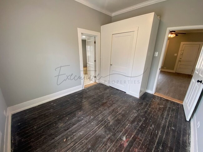 Building Photo - Fully Renovated Historic Home in Downtown ...