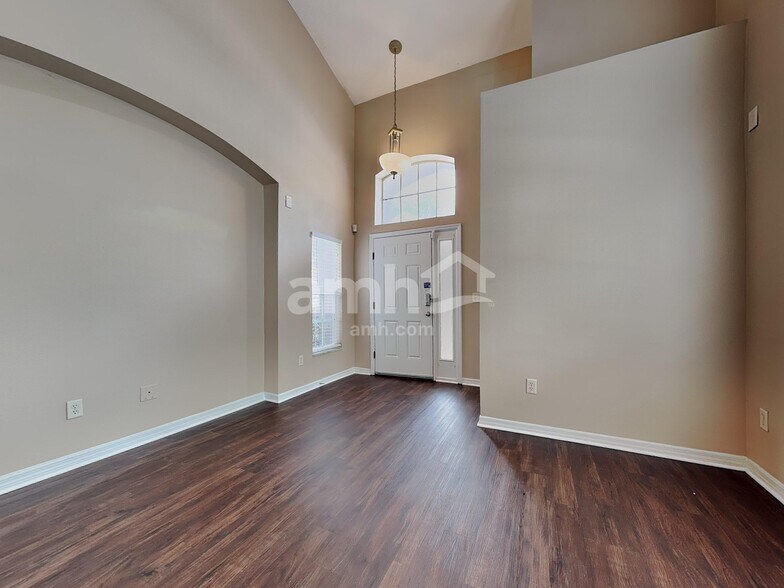 Building Photo - 10602 Drayton Ct