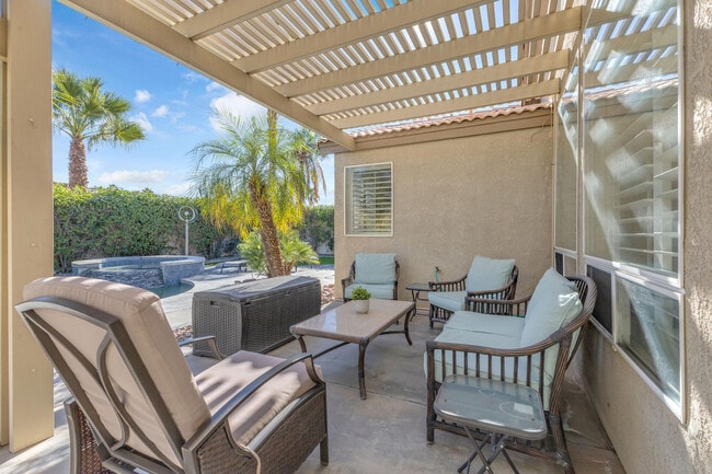 Building Photo - 170 Vía Tramonto