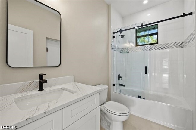 Building Photo - 1008 NW 36th Pl