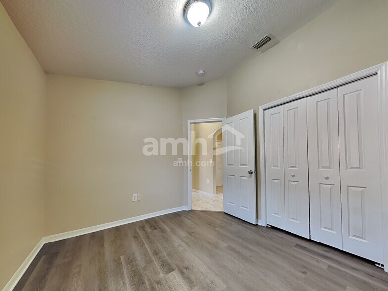 Building Photo - 27437 Sugar Loaf Dr