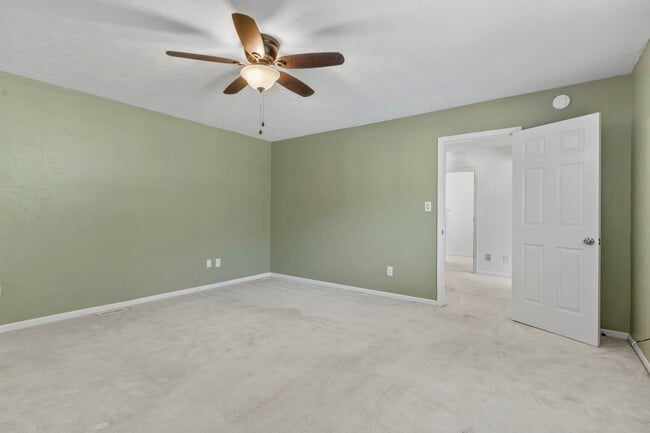 Building Photo - 3219 Thomasville Rd