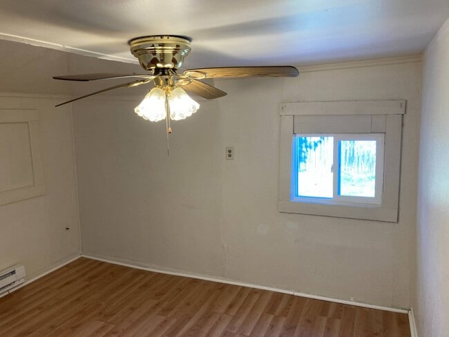 Building Photo - 1625 Navarre Rd SW