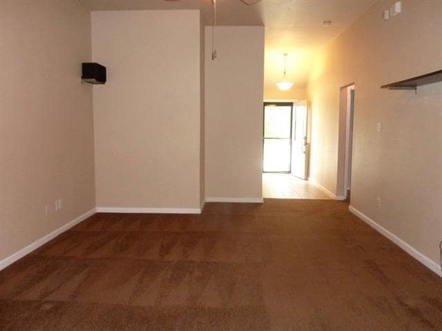 Building Photo - 1218 Sage Dr