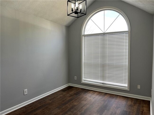 Building Photo - 2140 Racquet Club Cir NW